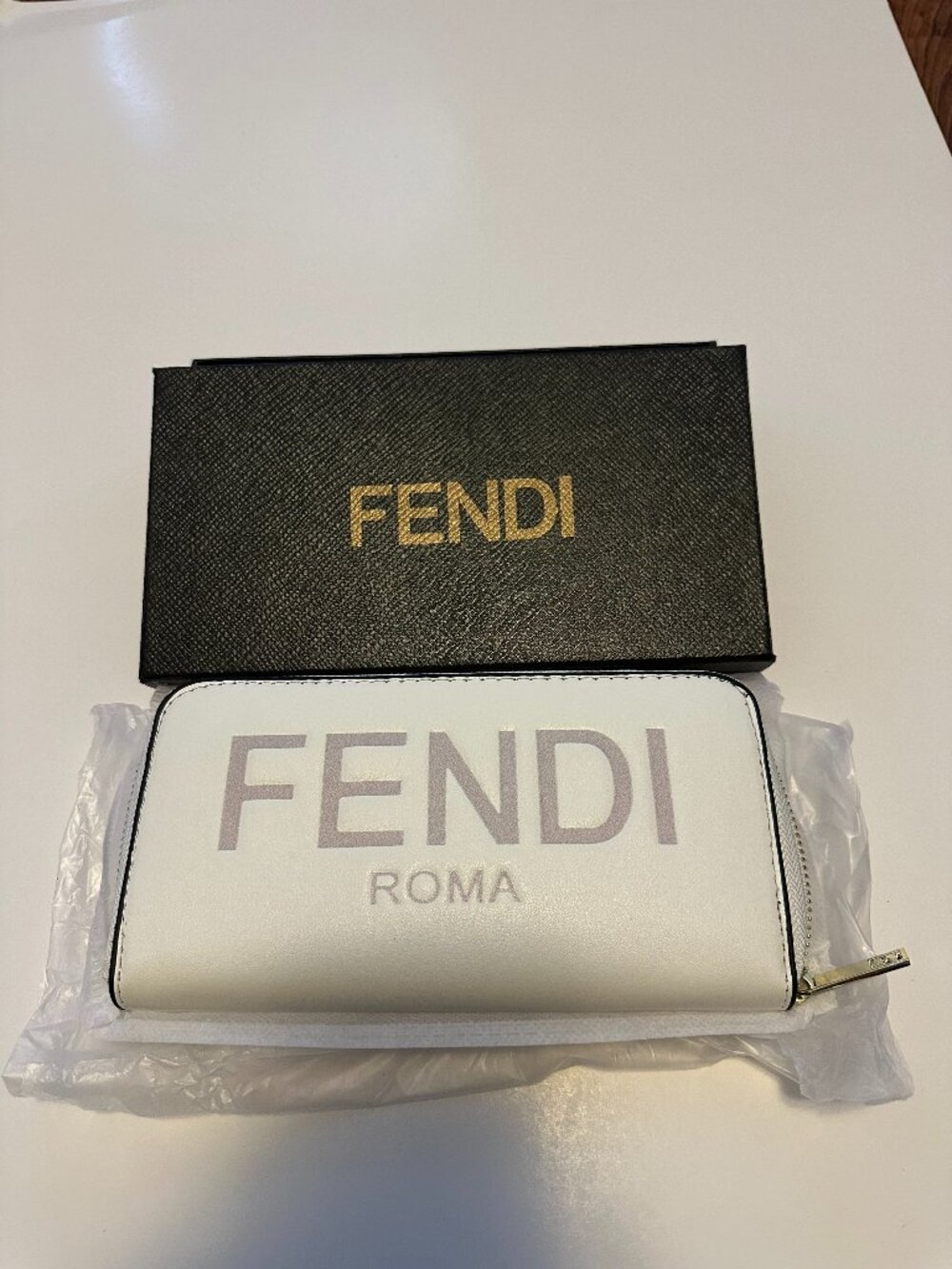 New In Box Designer INSPIRED Wallet White Small
